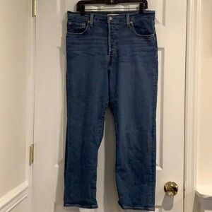 LEVI’S Ribcage Straight Ankle Buttonfly Highrise Medium Wash Jeans size 32
